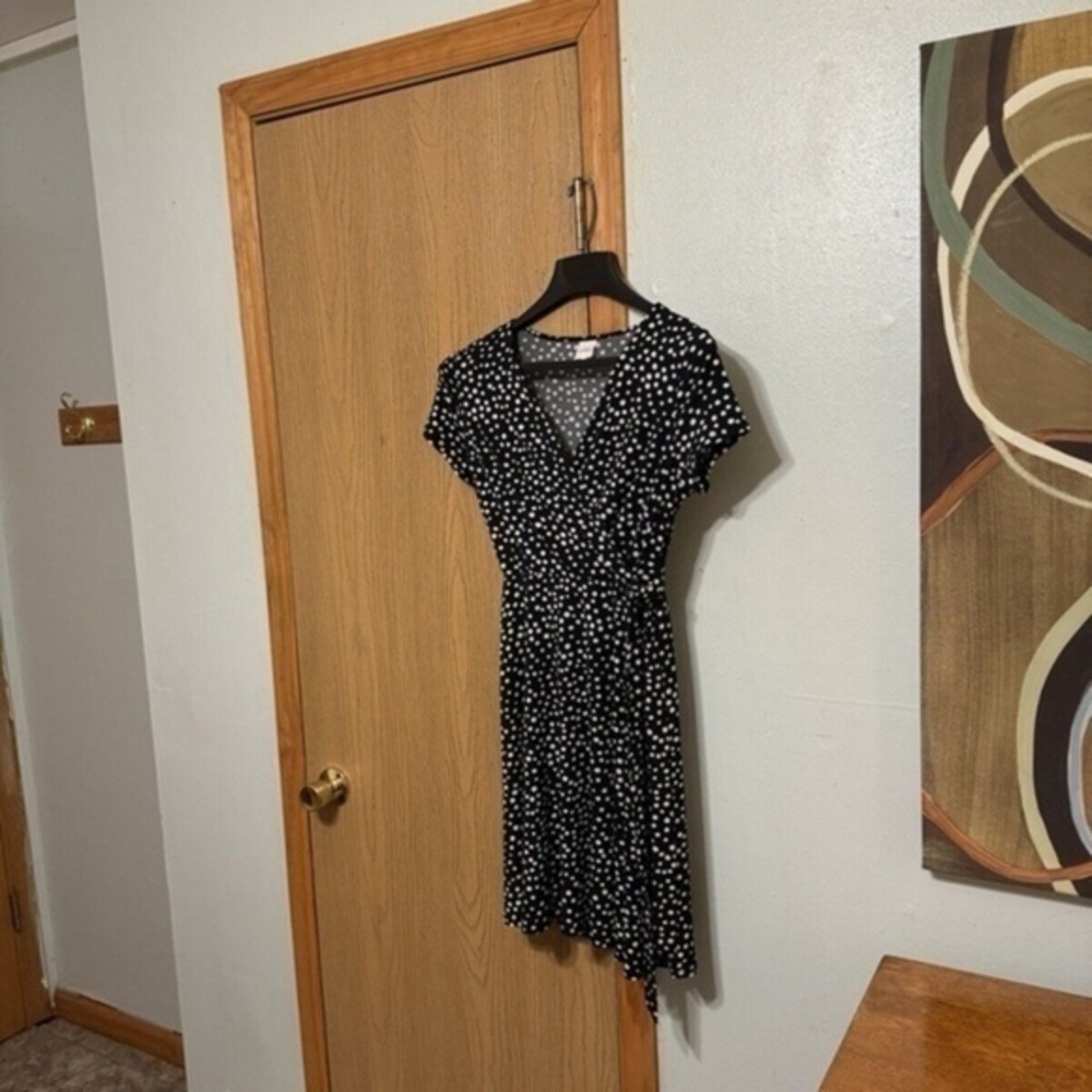 Kaileigh Small Black w/White Polka Dots Short Sleeve Knee-Length Faux Wrap Dress